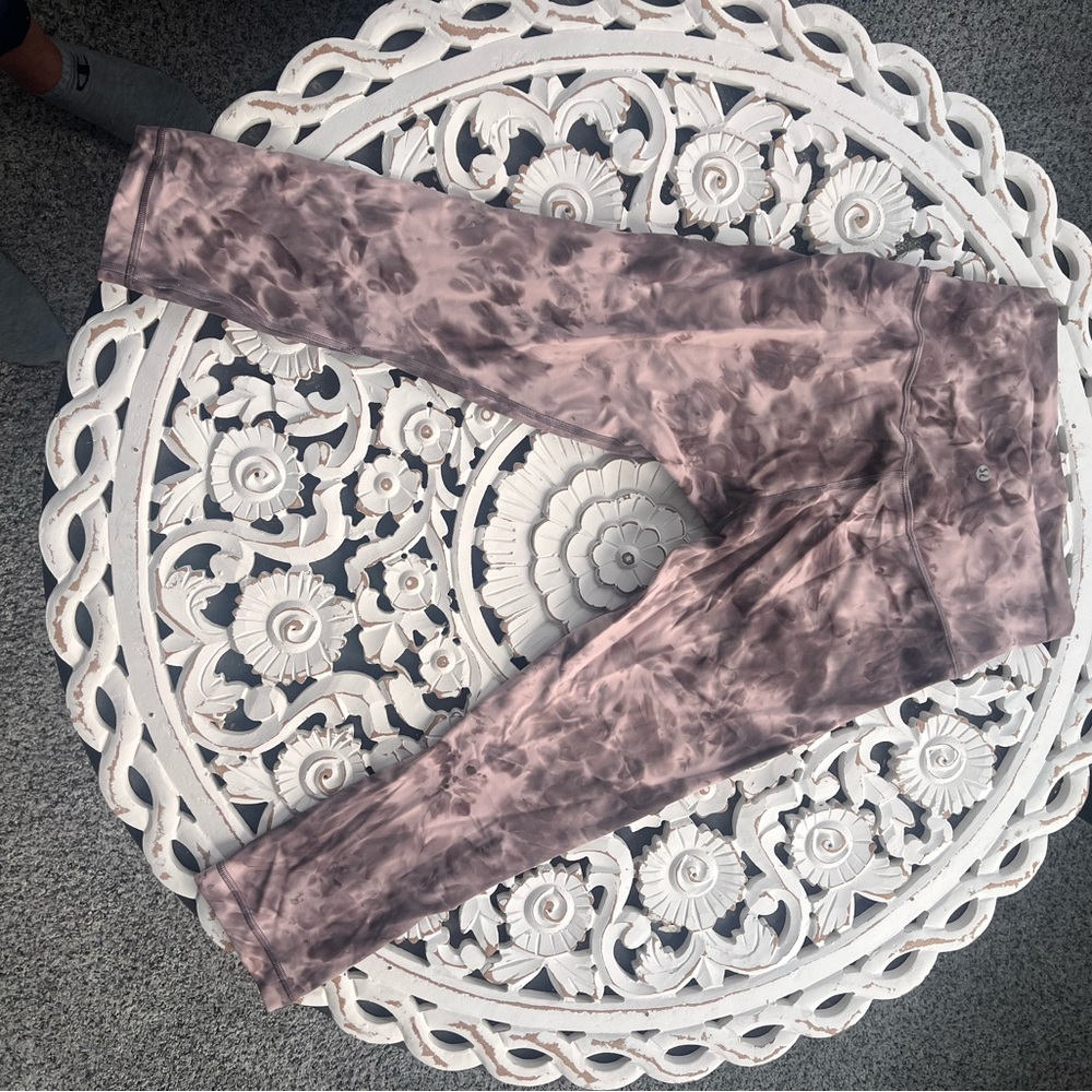 Lululemon align 2/3 HIGH WAIST